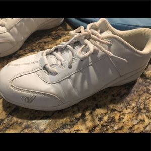 Varsity Cheer shoes girls size 7